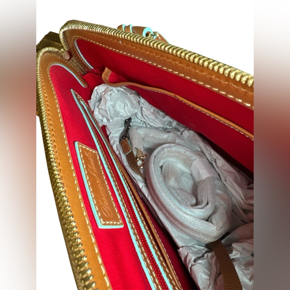 NWT! Dooney & Bourke Disney Parks Satchel - Picture 5 of 8